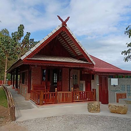 Rim Nam Kong Homestay Pak Chom エクステリア 写真