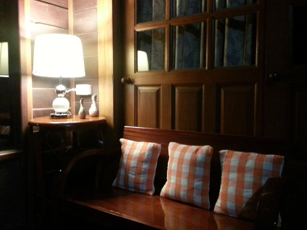 Rim Nam Kong Homestay Pak Chom エクステリア 写真