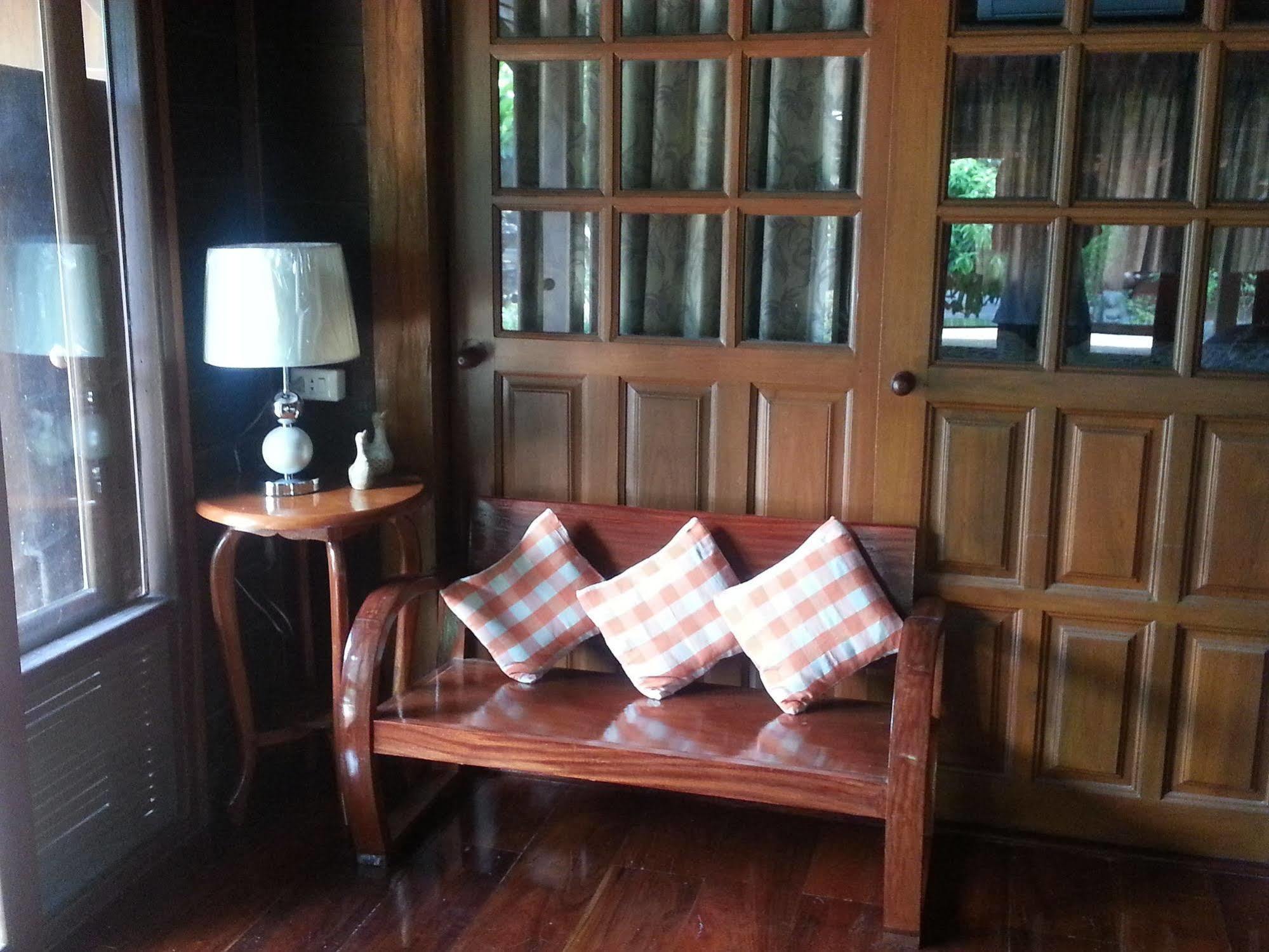 Rim Nam Kong Homestay Pak Chom エクステリア 写真