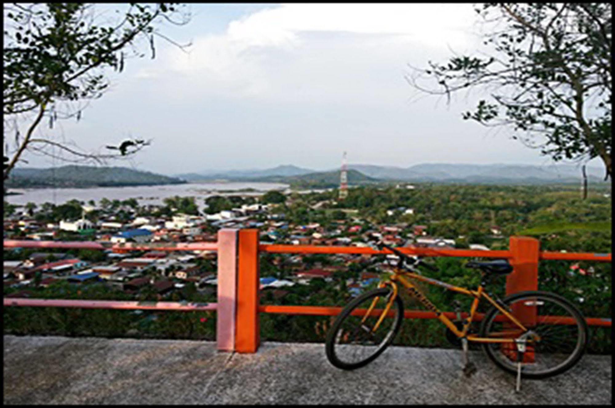 Rim Nam Kong Homestay Pak Chom エクステリア 写真