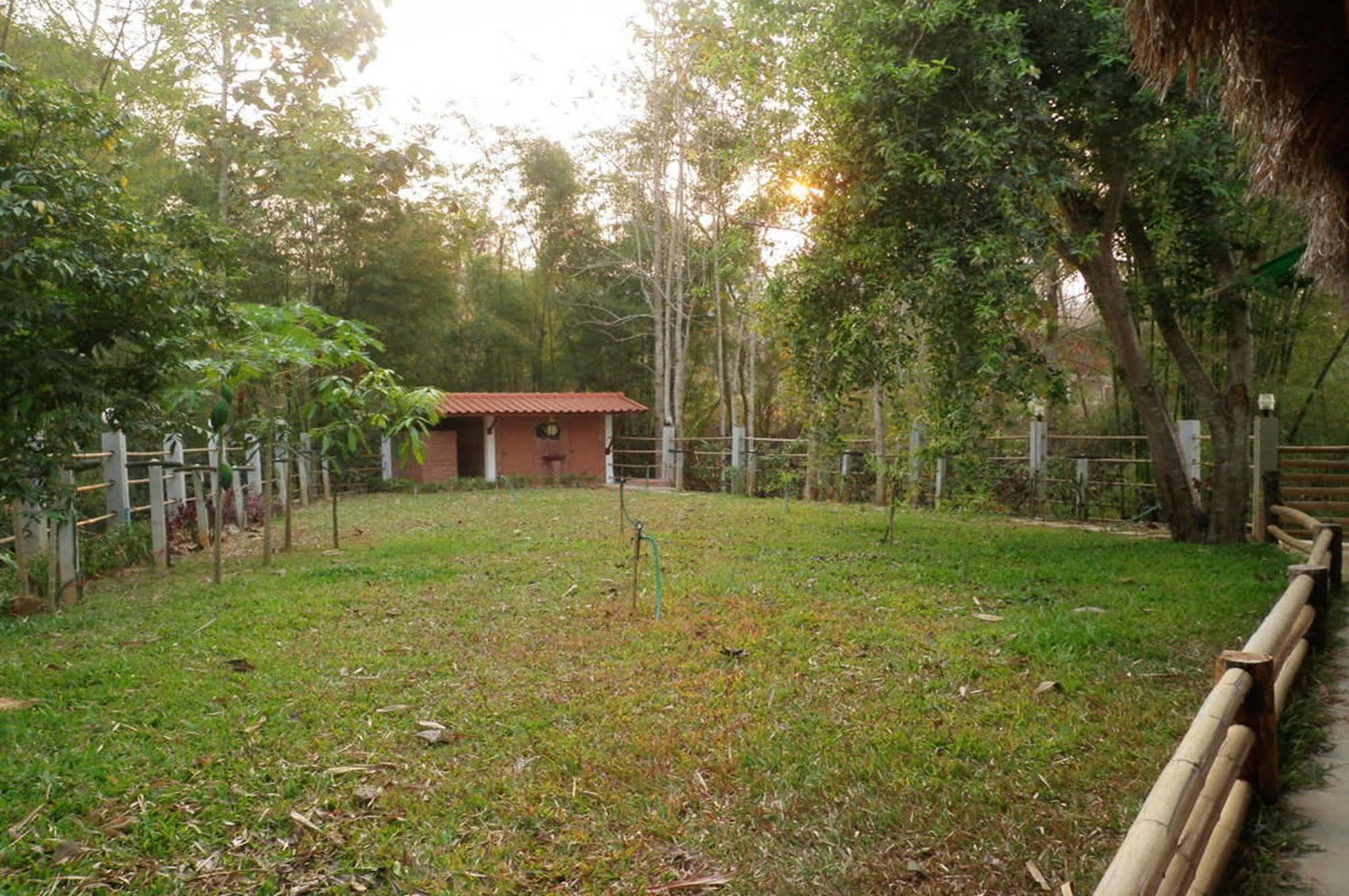Rim Nam Kong Homestay Pak Chom エクステリア 写真