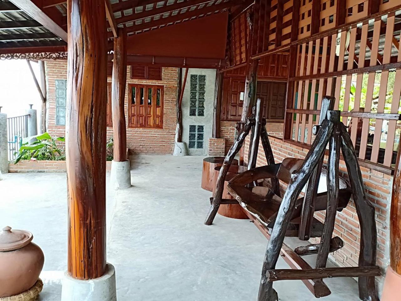 Rim Nam Kong Homestay Pak Chom エクステリア 写真